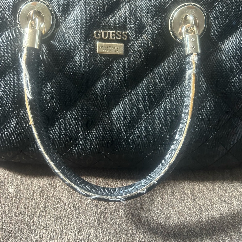 GUESS Handbag - Picture 3 of 8